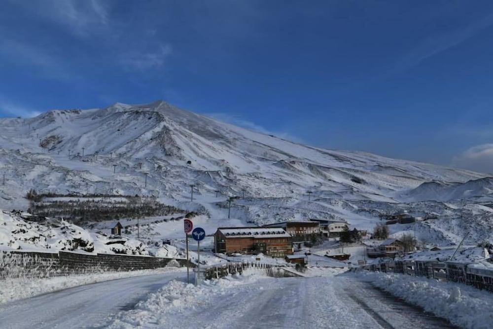 Hotel Rifugio Sapienza Nicolosi Exterior foto